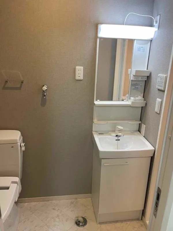 GLANZ - Interior - ["Plumbing fixture", "Bathroom", "Plumbing"]