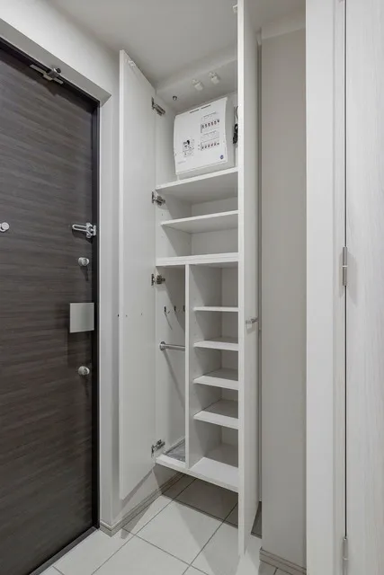 Grand Park Sendagaya Residence - Interior - ["Wood", "Interior design", "Flooring"]