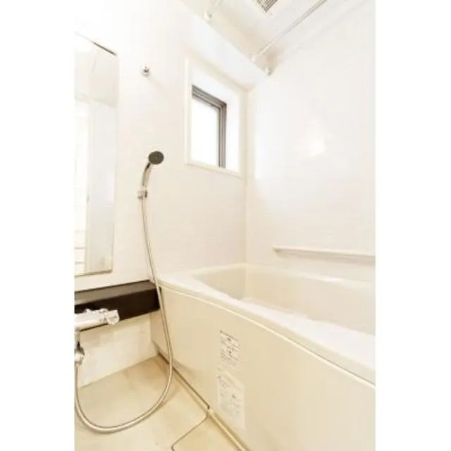 Park Axis Kagurazaka Stage - Interior - ["Plumbing fixture", "Window", "Bathtub"]