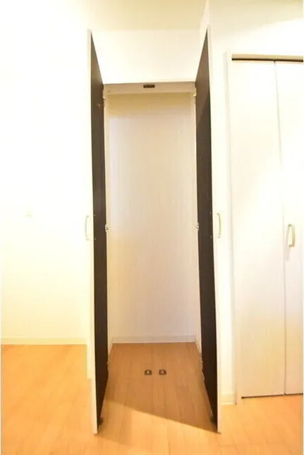 Mayspring Nagasaki - Interior - ["Wood", "Flooring", "Floor"]