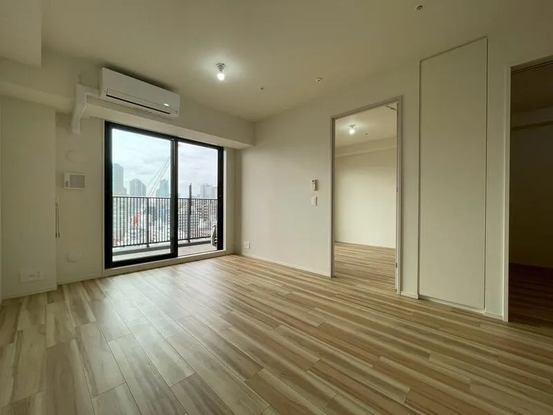 Wellis Urban Suitengumae - Interior - ["Wood flooring", "Flooring", "Floor"]
