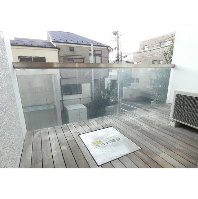 Ipse Gakugei Daigaku - Interior - ["Sky", "Window", "Wood"]