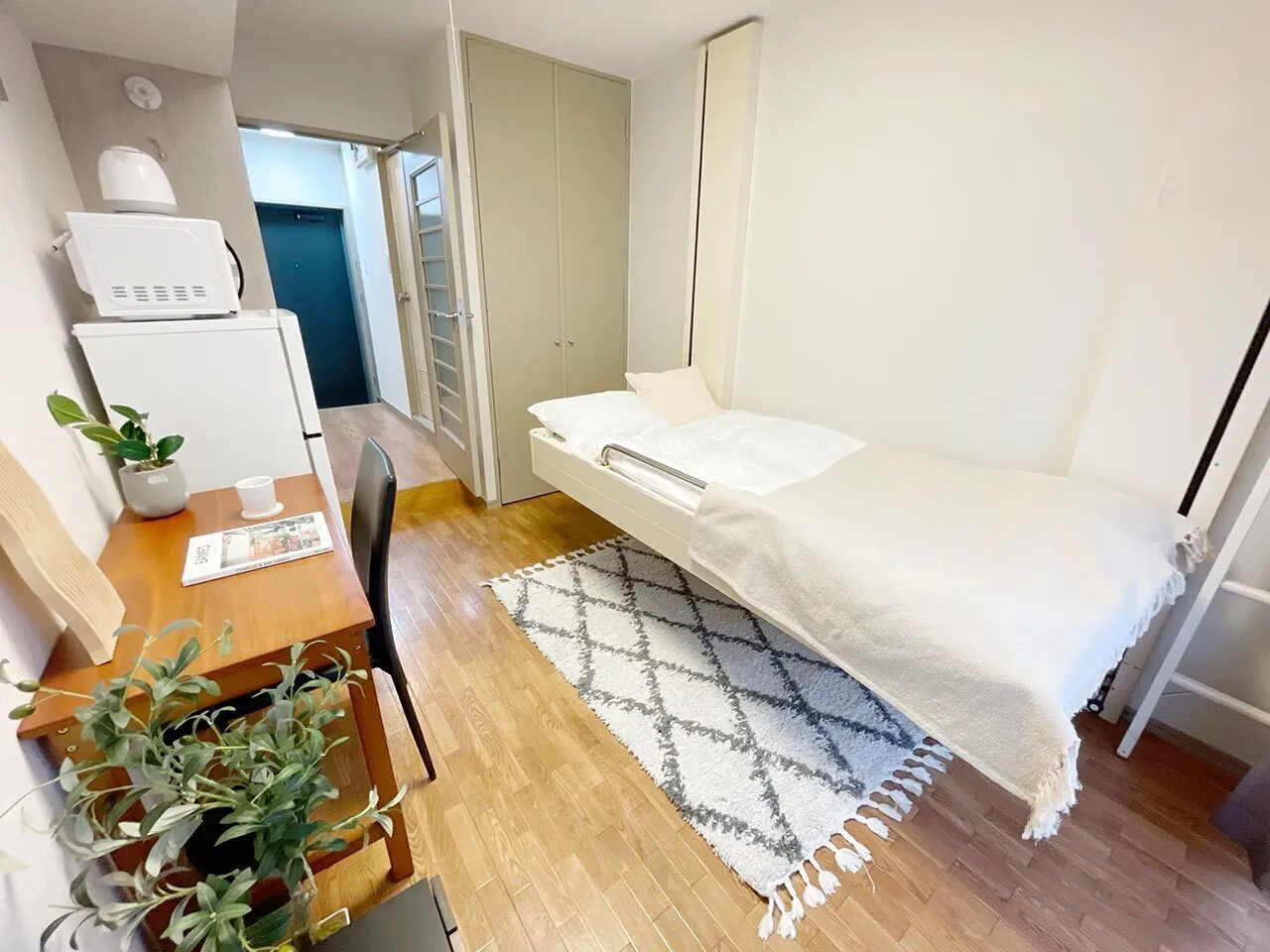 Mynavi Stay Yoyogi Park - Interior - ["Furniture", "Floor", "Flooring"]
