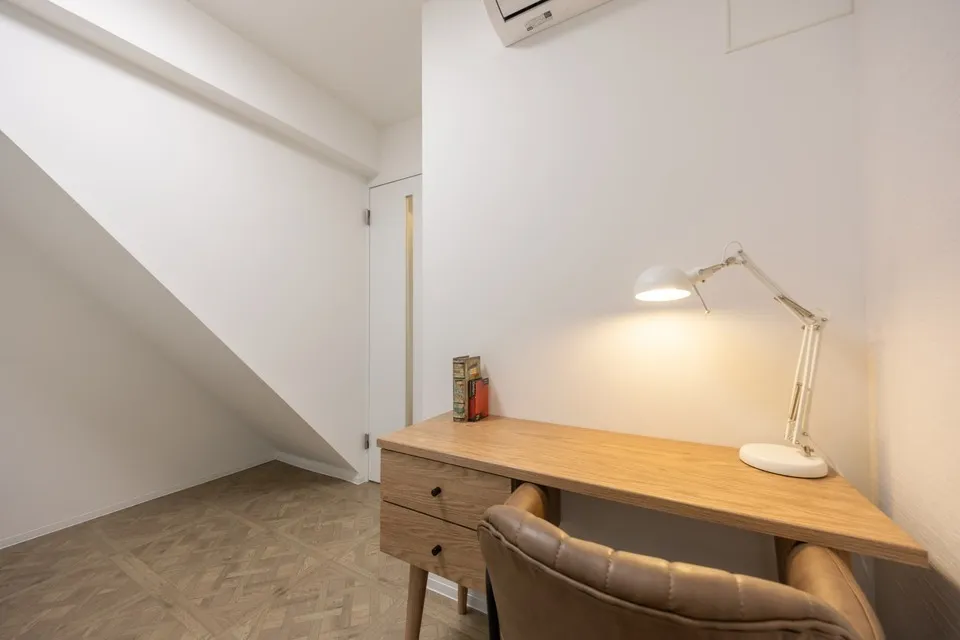 Hmlet Sangenjaya II - Interior - ["Interior design", "Flooring", "Wall"]