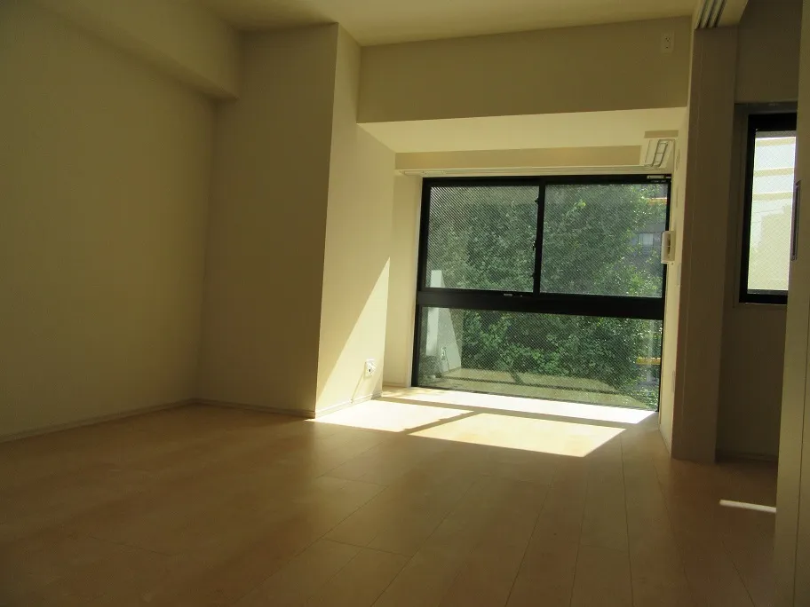 Gran Casa Honkomagome - Interior - ["Building", "Window", "Fixture"]
