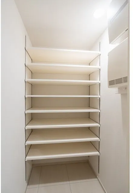 Comforia Higashiueno - Interior - ["Shelving", "Shelf", "Wood"]