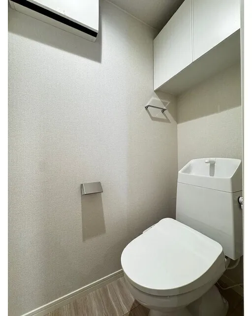 Well Square Hatagaya - Interior - ["Toilet seat", "Toilet", "Flooring"]