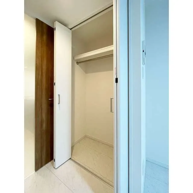Grand Flat Sakurashinmachi - Interior - ["Fixture", "Building", "Automotive exterior"]