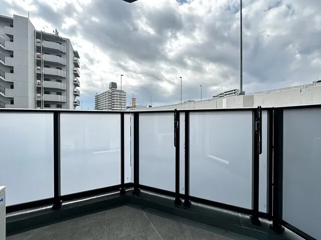 Brookside Residence Kiba - Interior - ["Handrail", "Balcony", "Grey"]