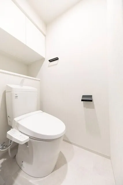 Urbanex Ueno - Interior - ["Toilet seat", "Flooring", "Plumbing fixture"]