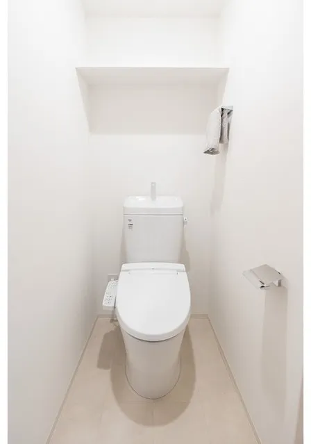 Comforia Takenotsuka East - Interior - ["Toilet seat", "Toilet", "Plumbing fixture"]