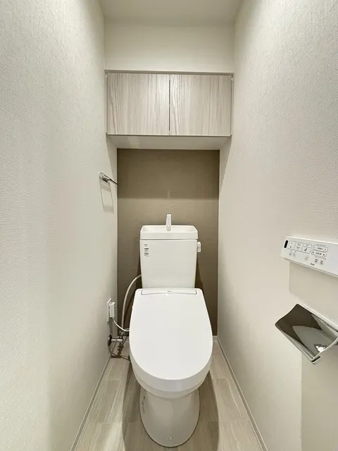 Comforia Liv Osaki - Interior - ["Plumbing fixture", "Flooring", "Toilet seat"]