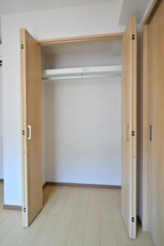 CENTRAL GARDEN RESIDENCE TOKYO - Interior - ["Wood", "Flooring", "Floor"]
