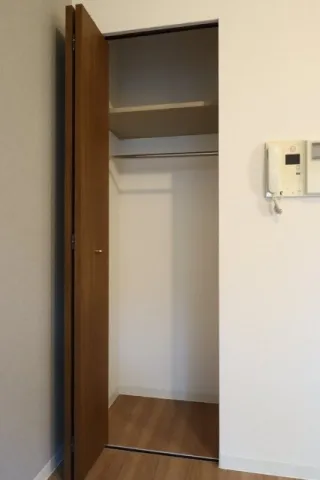 Phoenix Hatagaya Ichibankan - Interior - ["Wall", "Flooring", "Wood"]