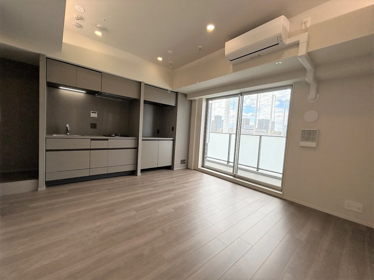 Blanchiesta Kiba - Interior - ["Flooring", "Floor", "Wood flooring"]