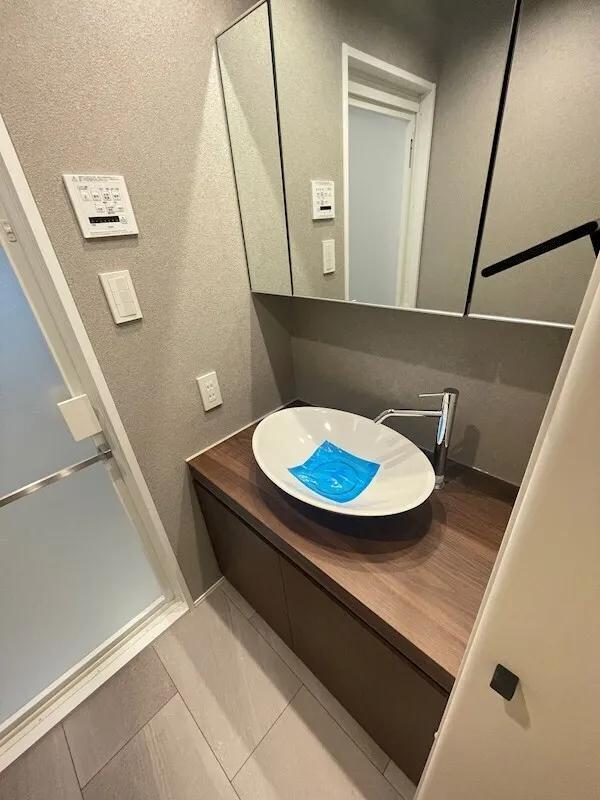 Residia Kanda - Interior - ["Flooring", "Floor", "Interior design"]