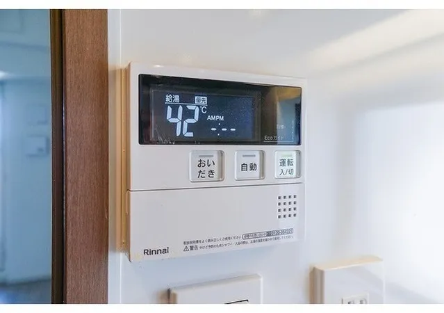 Due Kameido - Interior - ["Electronic device", "Technology", "Thermostat"]