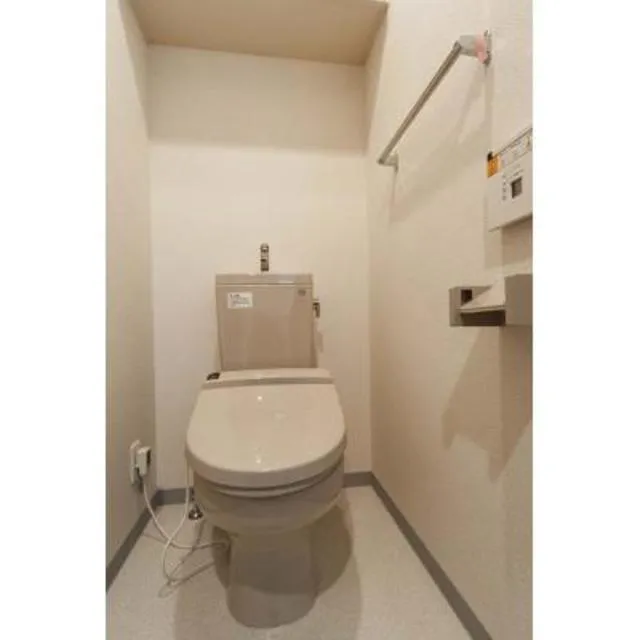 Kyowa Takanawa Mansion - Interior - ["Toilet seat", "Toilet", "Property"]
