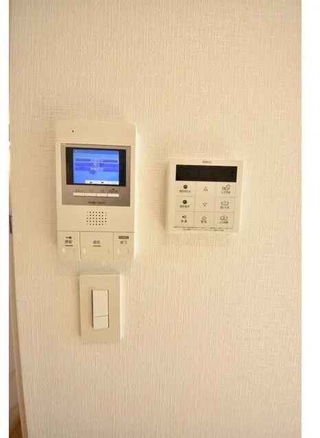 Prendre Higashi Shinjuku - Interior - ["Electronic device", "Technology", "Electronics"]