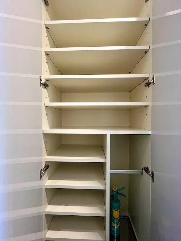 Residia Hiroo Ⅱ - Interior - ["Shelf", "Wood", "Shelving"]