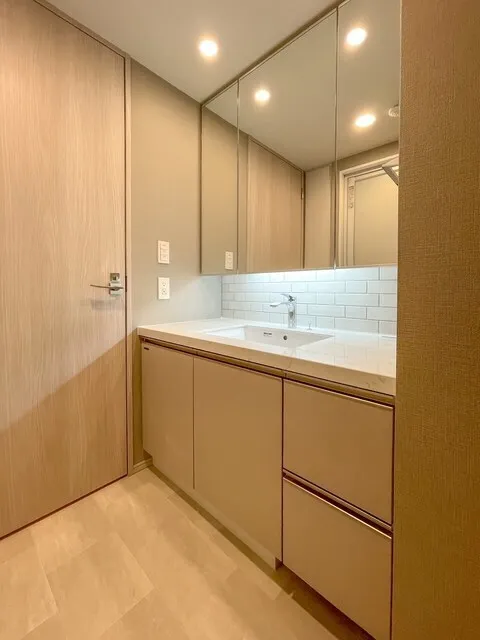 Royal Parks Ariake - Interior - ["Flooring", "Interior design", "Wood"]