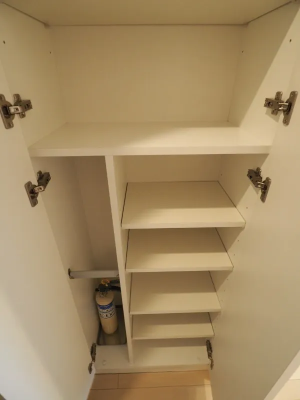 RESIDIA Omori Higashi - Interior - ["Wood", "Flooring", "Shelving"]
