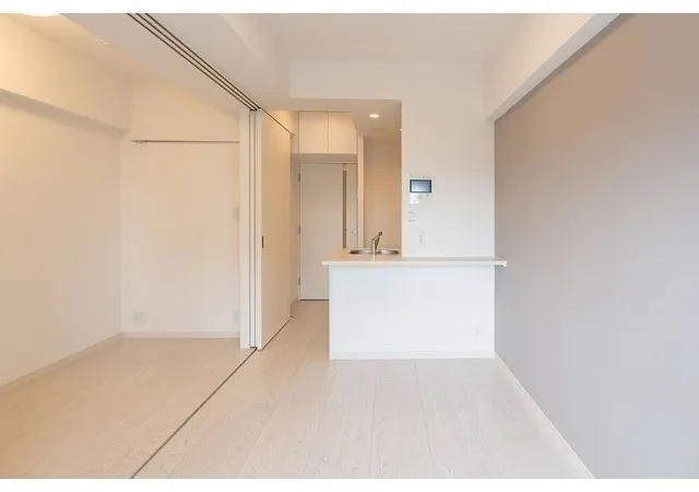 Comforia Oji - Interior - ["Property", "Fixture", "Building"]
