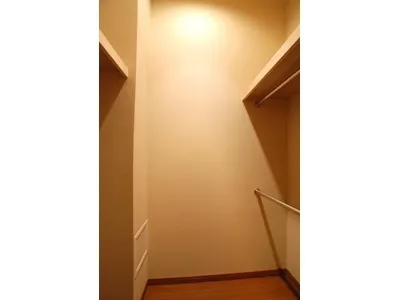 Prime Urban Shinjuku Natsumezaka Tower Residence - Interior - ["Brown", "Fixture", "Wood"]