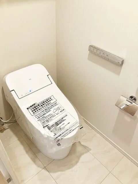 Grand City Tower Tsukishima - Interior - ["Toilet seat", "Toilet", "Plumbing fixture"]