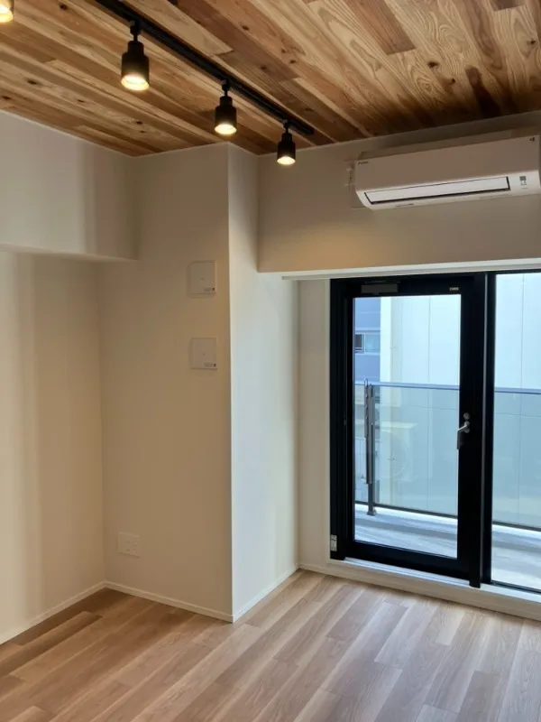 Season Flats Shin-Otsuka - Interior - ["Wood", "Flooring", "Ceiling"]