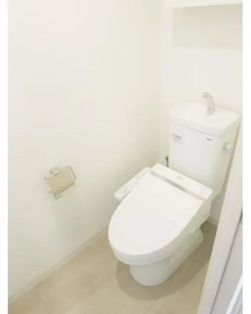 Clair Nihonbashi - Interior - ["Toilet seat", "Toilet", "Plumbing fixture"]