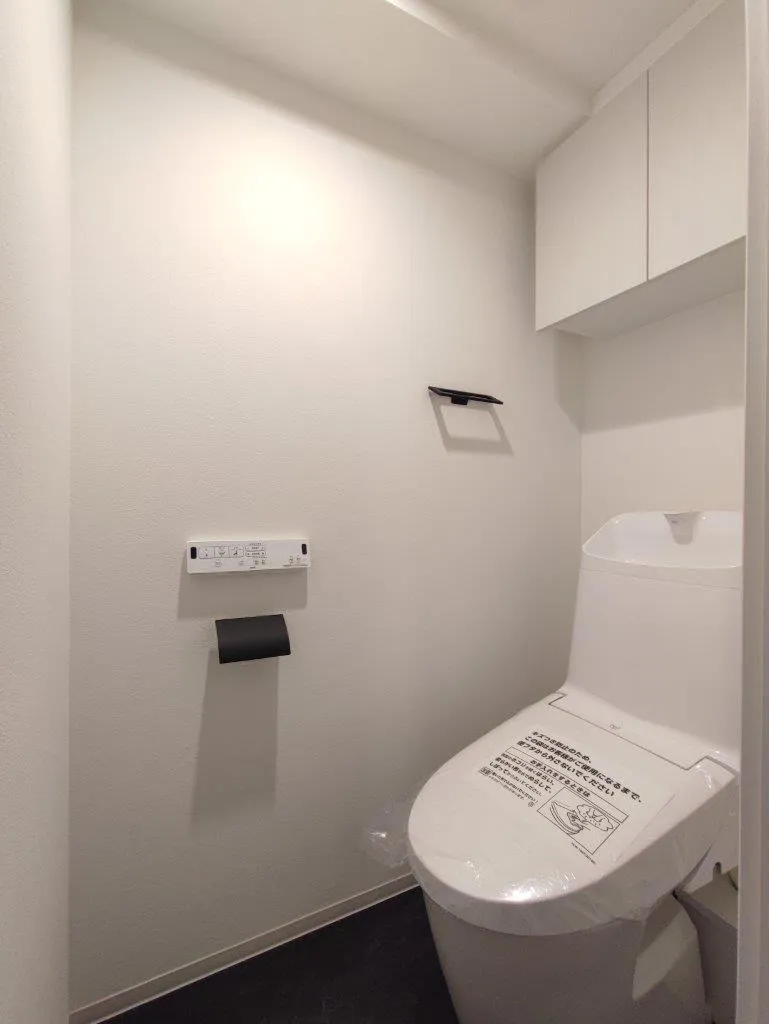 Cross Residence Takadanobaba - Interior - ["Fixture", "Toilet seat", "Bathroom"]