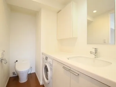 KDX Residence Togoshi (formerly: Belfast Togoshi) - Interior - ["Bathroom", "Property", "Room"]