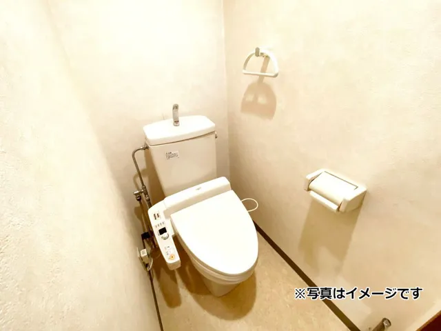 Escort Novel Minami Azabu - Interior - ["Toilet seat", "Toilet", "Plumbing fixture"]