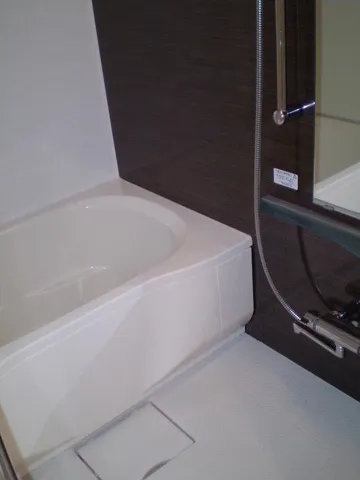 Comforia Kasuga Tomisaka - Interior - ["Bathtub", "Vehicle", "Rectangle"]
