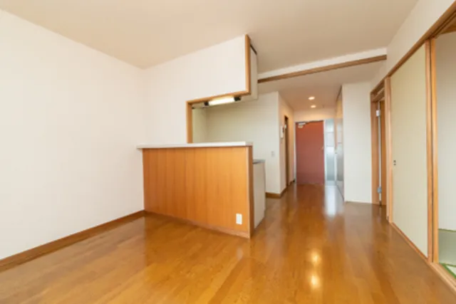 Casa Kuroyanagi - Interior - ["Fixture", "Wood", "Hall"]