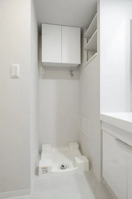 U Residence Meguro Higashiyama - Interior - ["Wall", "Flooring", "Floor"]