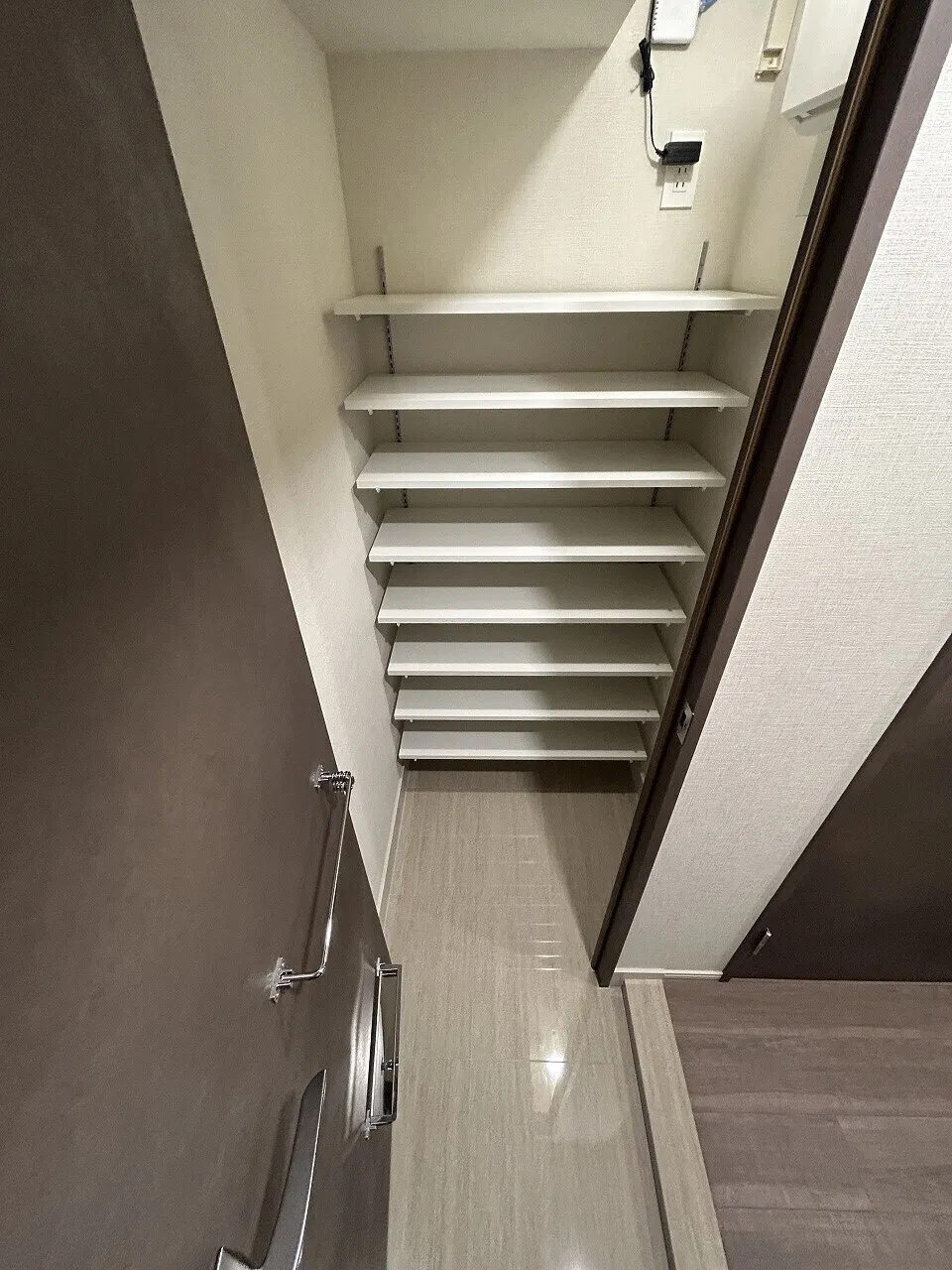Blanchiesta Kiba - Interior - ["Flooring", "Floor", "Hardwood"]