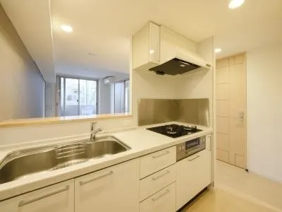 Spacia Sangenjaya No.2 - Interior - ["Kitchen sink", "Sink", "Cabinetry"]