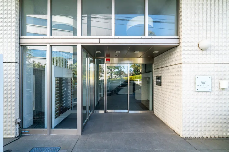Galicia Kamiikedai - Exterior - ["Composite material", "Glass", "Commercial building"]