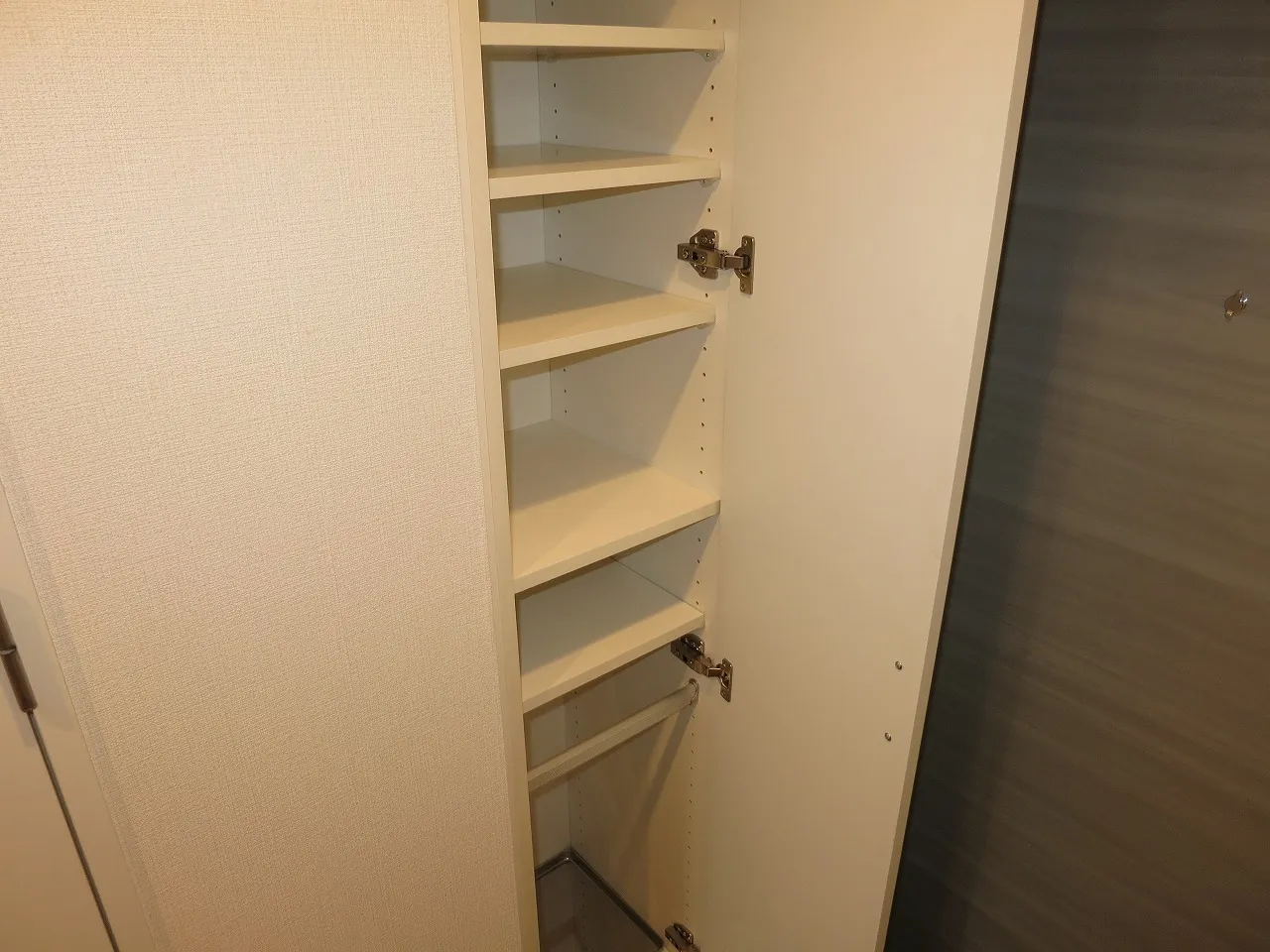Prime Urban Sumiyoshi II - Interior - ["Fixture", "Wood", "Material property"]