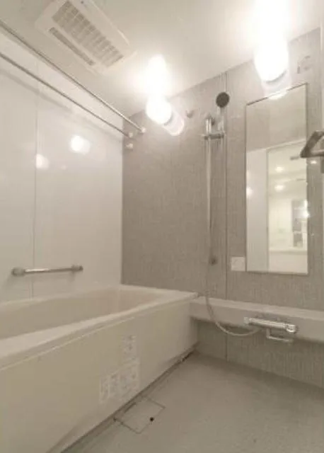 The Tokyo Towers Midtower - Interior - Shower room with bathtub