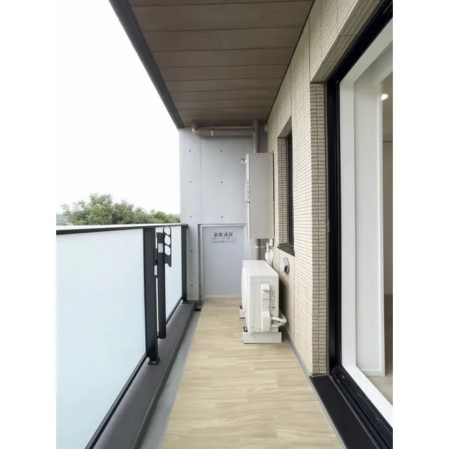 Comforia Kitazawa - Interior - ["Building", "Wood", "Grey"]