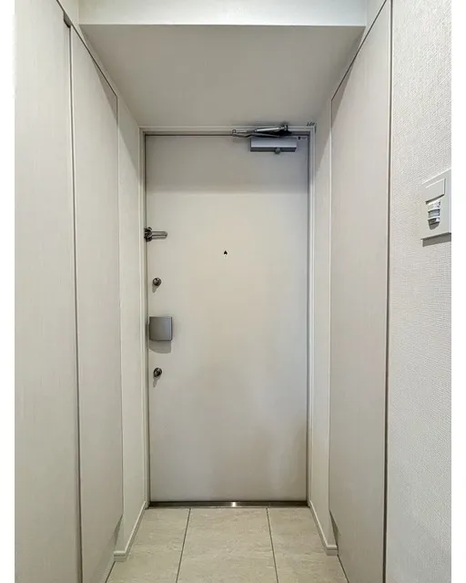 Comforia Liv Osaki - Interior - ["Floor", "Flooring", "Grey"]
