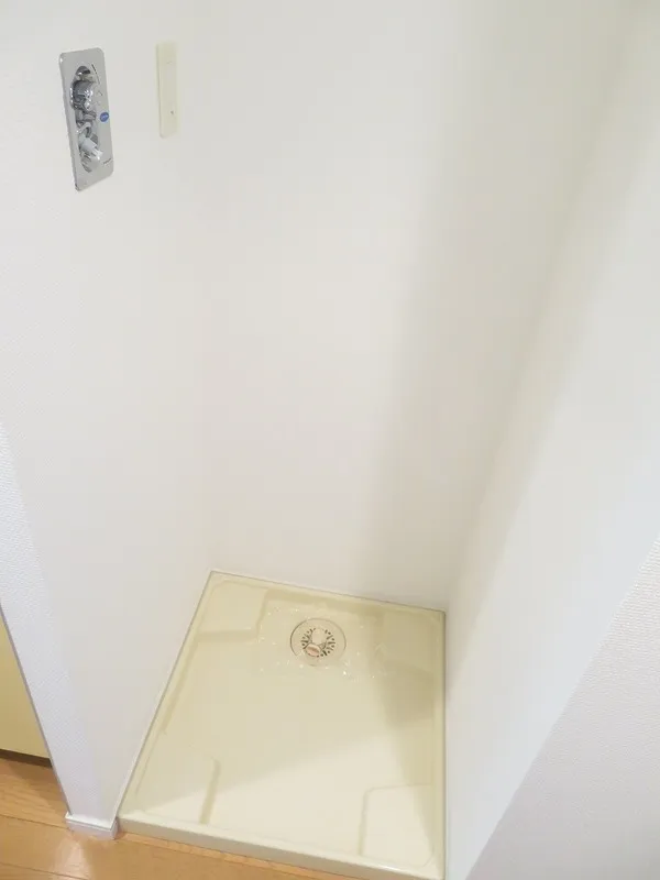 Prospect Monzennakacho - Interior - ["Wood", "Flooring", "Floor"]