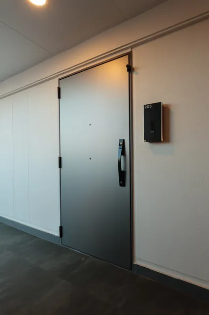Terra Silk Forest - Interior - ["Door", "Door handle", "Glass"]