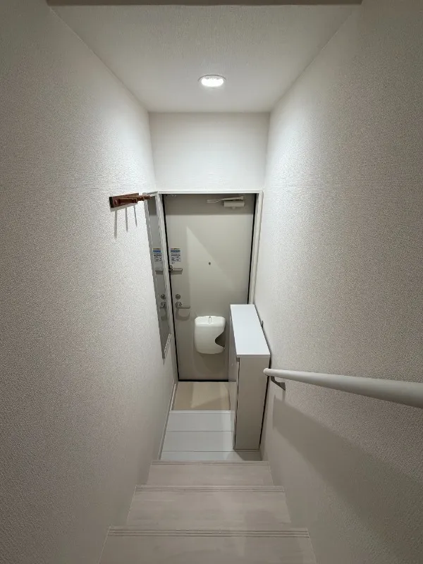 Southern Road Minami Asagaya - Interior - ["Flooring", "Floor", "Grey"]