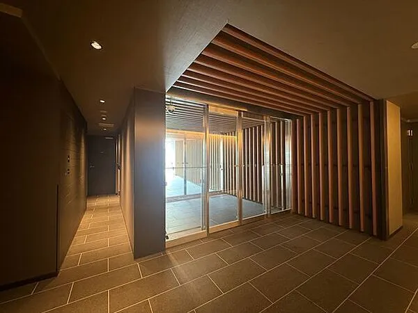 Brillia Ist Bunkyo Rikugien - Exterior - ["Ceiling", "Flooring", "Floor"]