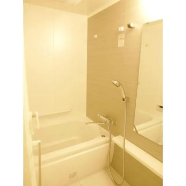 Park Axis Kamata Station Gate - Interior - ["Plumbing fixture", "Bathtub", "Shower head"]