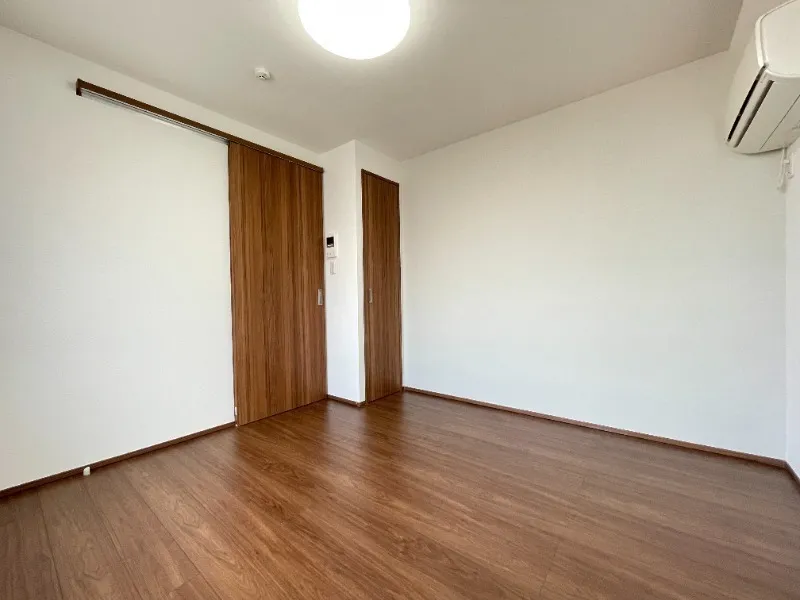 Charon - Interior - ["Flooring", "Floor", "Wood flooring"]